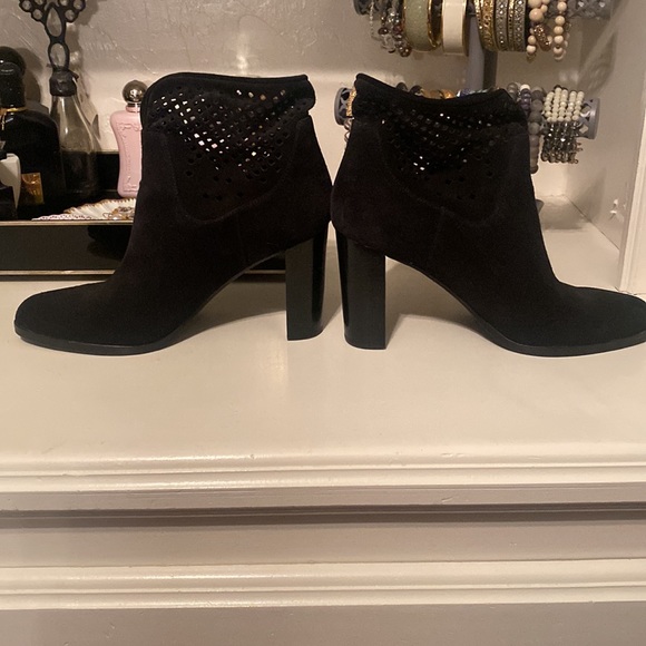 Diane Von Furstenberg Black Bootie Heels - Picture 2 of 6